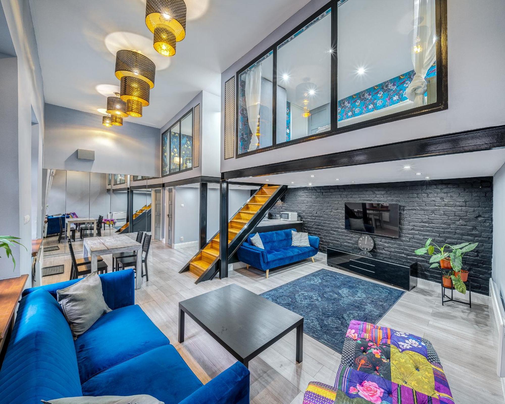 Azure Oasis In The Heart Of The City ブダペスト エクステリア 写真